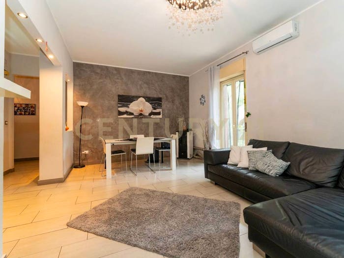 Appartamento con 6 locali in vendita in Via del Falcetto, San Giorgio, Catania