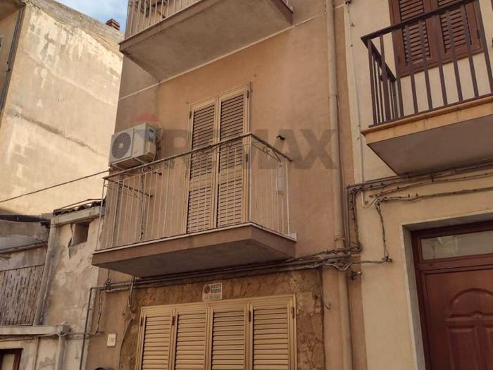 Casa trilocale in vendita in Via Biscari, Mirabella Imbaccari