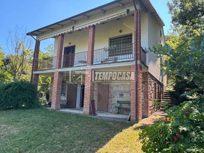 Casa con 6 locali in vendita in Strada Provinciale Gt, Camugnano