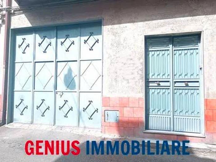 Casa con 6 locali in vendita in Via Fratelli Cervi, Biancavilla