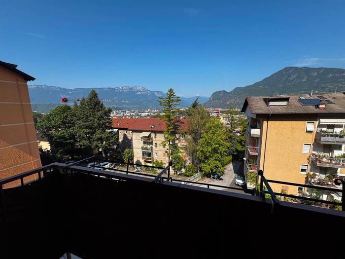 Appartamento trilocale in vendita in Oltrisarco Aslago, Bolzano