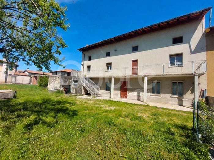 Casa con 6 locali in vendita in Via della Chiesa, Reana Del Roiale, Reana del Rojale