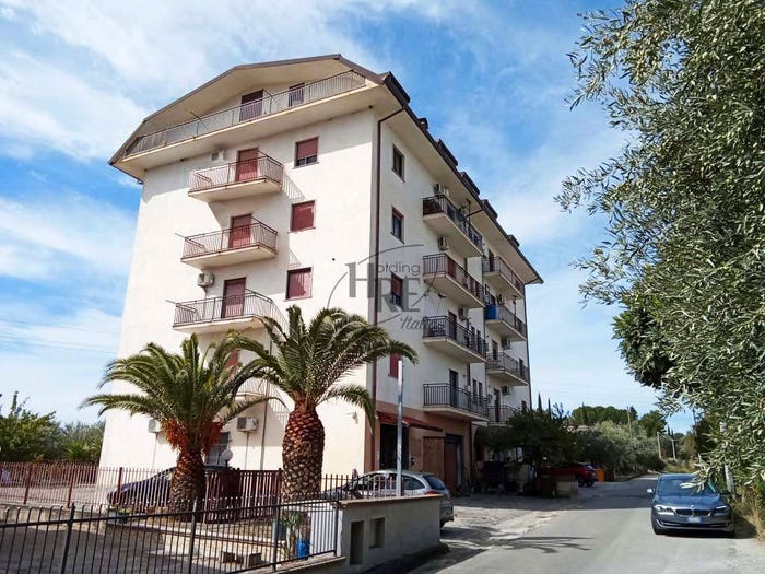 Appartamento con 5 locali in vendita in Via Petrarella, Centro, Bisignano