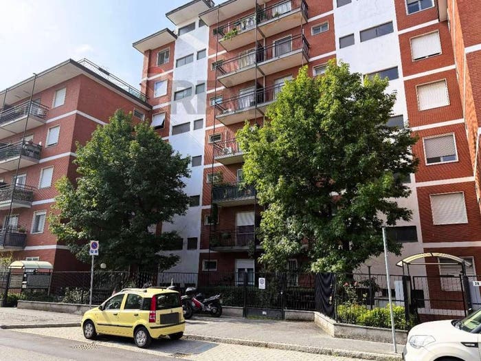 Appartamento trilocale in vendita in VIA OLONA, Centro, Pero