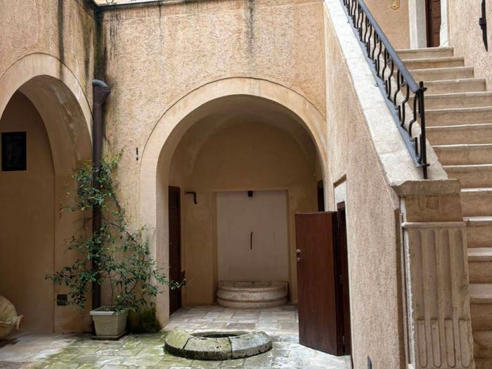 Appartamento con 5 locali in vendita in Via Giuseppe Garibaldi, Duomo Fontana Luminosa, L'Aquila