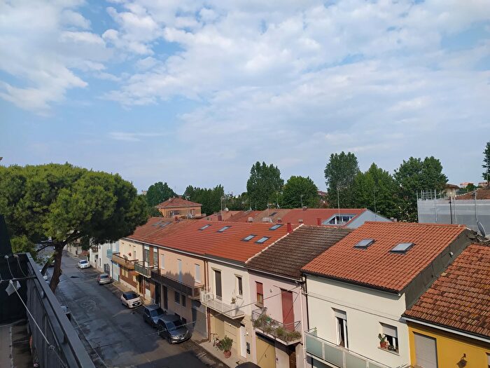 Appartamento quadrilocale in vendita in Via Arnaldo da Brescia, Rimini