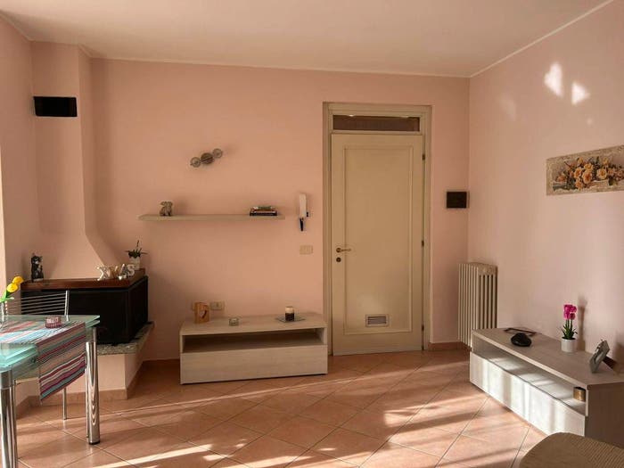 Appartamento trilocale in vendita in Via Casamora, Cuasso al Monte