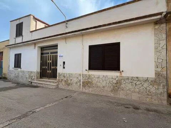 Casa con 6 locali in vendita in Via Ovest No Number, Tre Fontane, Campobello di Mazara