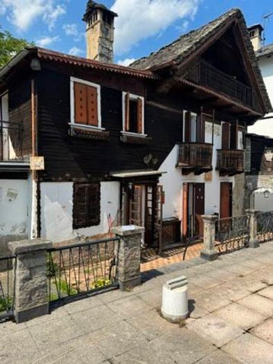 Casa con 6 locali in vendita in Strada Provinciale, Mozzio, Crodo