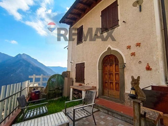 Casa quadrilocale in vendita in Vico Pancellorum, Bagni di Lucca