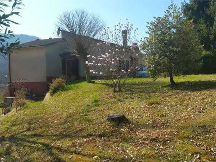 Casa con 6 locali in vendita in Via Provinciale SNC, San Romano in Garfagnana
