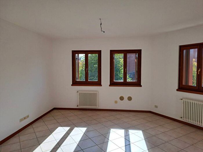 Casa bilocale in vendita in Via Giuseppe Mazzini, Centro, Cervignano del Friuli