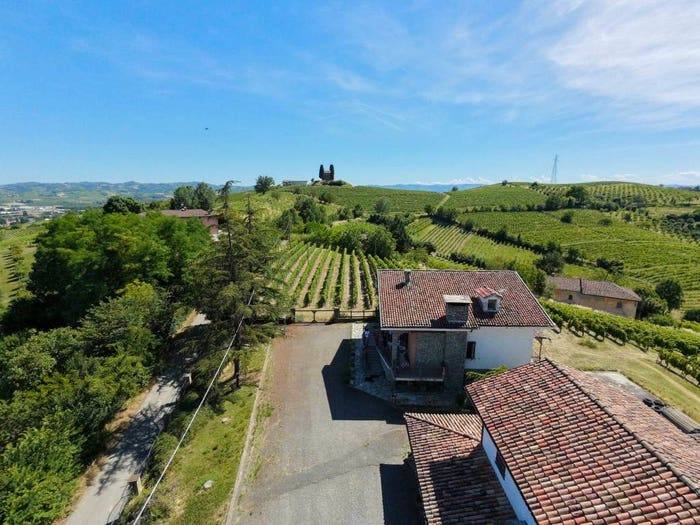 Casa con 6 locali in vendita in Nizza Monferrato
