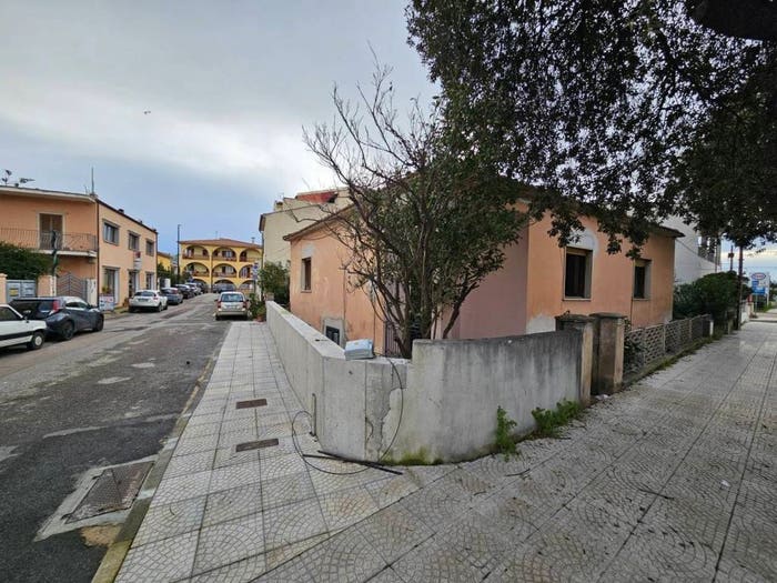 Casa quadrilocale in vendita in Via Roma, Sacra Famiglia Bandinu, Olbia