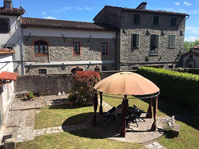 Appartamento con 8 locali in vendita in Via San Giovanni, Pieve Fosciana