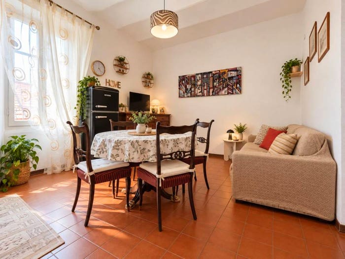 Appartamento trilocale in vendita in Piazza Manin, Centro, Noli