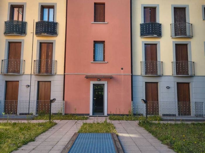 Appartamento trilocale in vendita in Via Giuseppe Garibaldi, Centro, Ferno