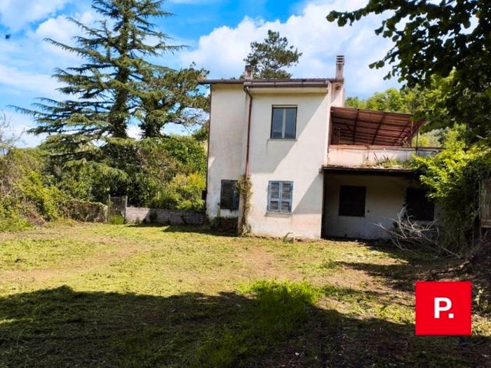 Casa con 6 locali in vendita in SP, Rocca d'Evandro