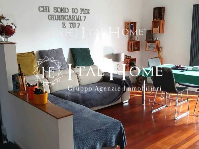 Appartamento trilocale in vendita in Via Viterbo, Bisceglie, Milano