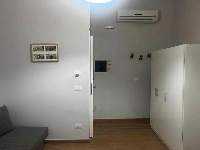 Appartamento trilocale in vendita in Via Vittorio Emanuele, Cassaro, Palermo