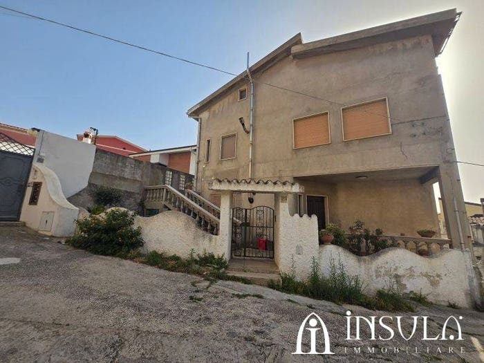 Appartamento con 6 locali in vendita in Via Borgo Solci, Centro, Sant'Antioco