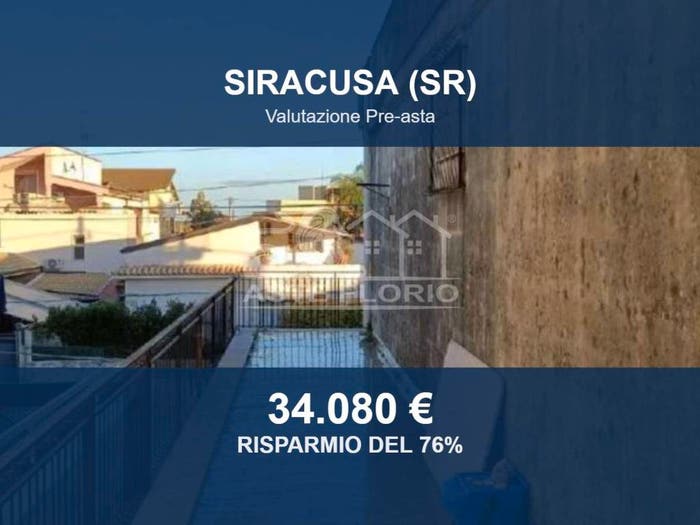 Appartamento con 6 locali in vendita in Via Madonie, Epipoli Targia, Siracusa