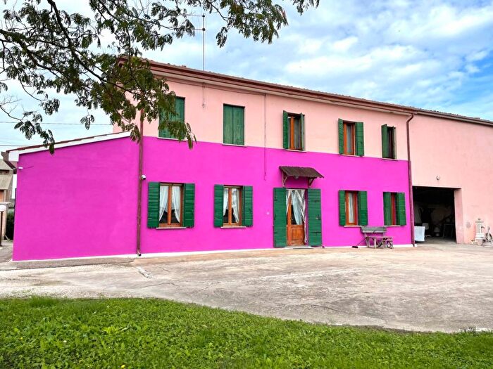 Casa quadrilocale in vendita in Via Roma, Centro, Candiana