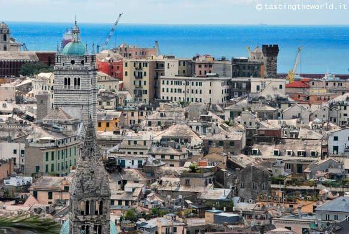 Appartamento con 6 locali in vendita in Via Aldo Acquarone, Castelletto, Genova