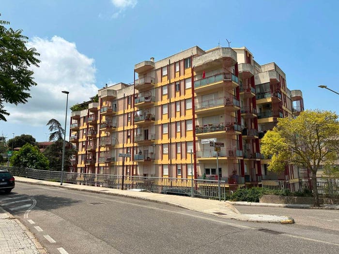 Appartamento con 5 locali in vendita in Via Leonardo da Vinci, Centro, Nuoro