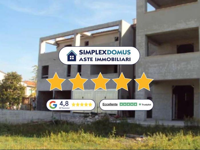 Appartamento con 5 locali in vendita in Via S Egidio, Centro, Trevi