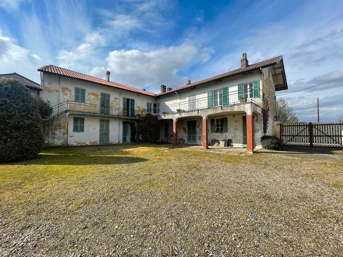 Casa quadrilocale in vendita in Viale Linda Lucotti, Centro, Mede