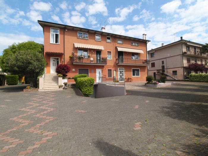 Appartamento con 6 locali in vendita in Via delle Carrare, Centro, Trissino