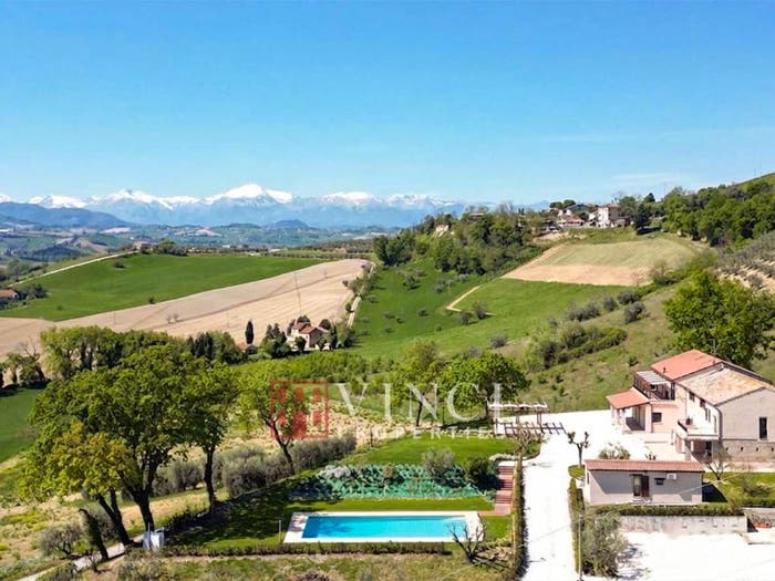 Casa con 6 locali in vendita in Montottone