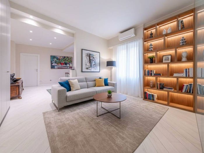 Appartamento quadrilocale in vendita in Via Macedonio Melloni, Indipendenza, Milano