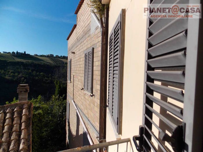 Casa con 6 locali in vendita in Borgo Giacomo Leopardi, Centro, Offida