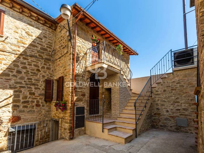 Casa quadrilocale in vendita in Via Cialdini, Centro, Collazzone
