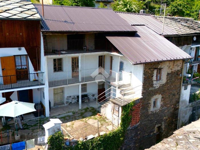 Casa con 5 locali in vendita in Borgata Roccette, Giaveno