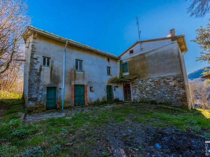 Casa con 6 locali in vendita in Via Vercalda, Fosdinovo