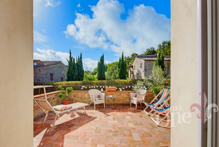 Appartamento con 5 locali in vendita in Via Sant'Antonio, Orciatico, Lajatico