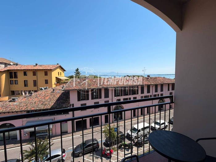 Appartamento trilocale in vendita in Viale Tommaso dal Molin, Centro Storico, Desenzano del Garda
