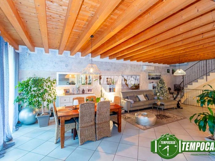 Casa quadrilocale in vendita in Localita' Ca' di Mezzo, Bussolengo