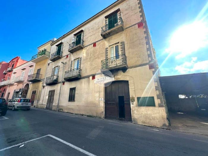Appartamento con 6 locali in vendita in Corso Garibaldi, Monte di Procida