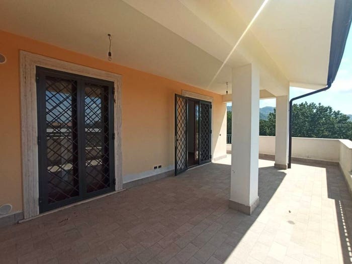 Appartamento quadrilocale in vendita in Via San Manno, Mole Bisleti, Alatri