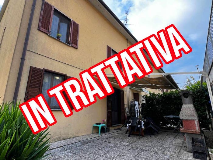Appartamento trilocale in vendita in Via Roma, Centro, Comazzo