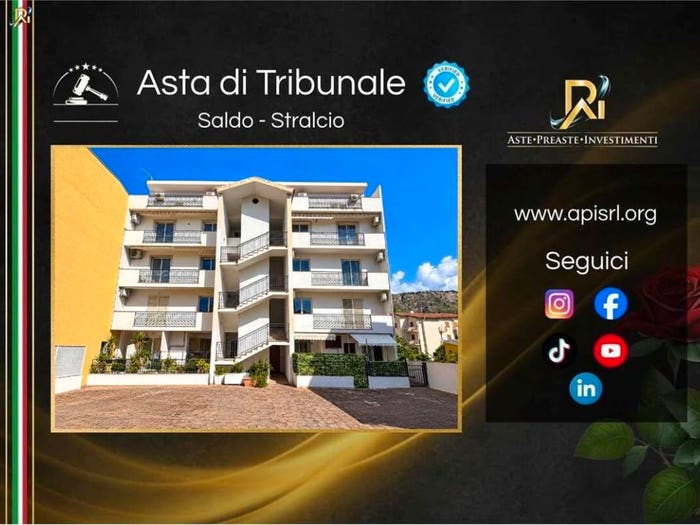 Appartamento con 6 locali in vendita in Via Lava Gaenza, Centro, Amantea