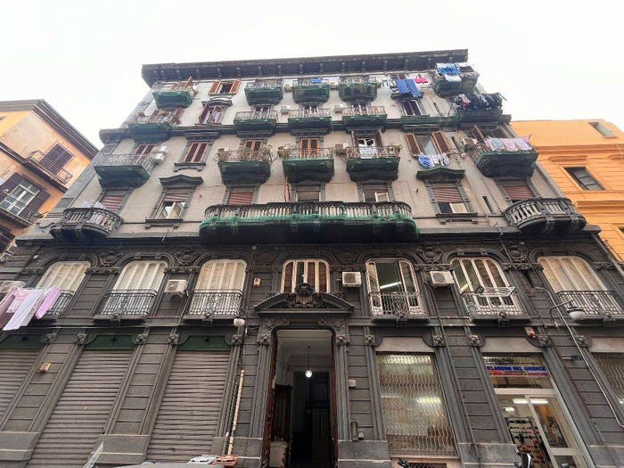 Appartamento trilocale in vendita in Via Antonio Ciccone, Borgo Orefici, Napoli