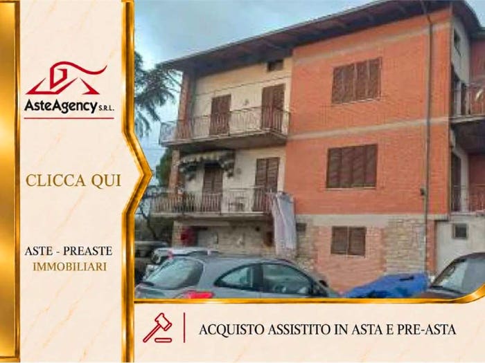 Appartamento con 6 locali in vendita in Via Fonte, Tuoro sul Trasimeno