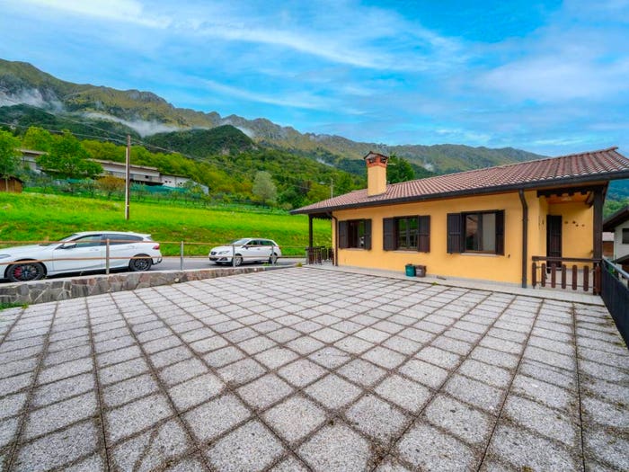 Casa quadrilocale in vendita in Frazione Monteaperta, Taipana