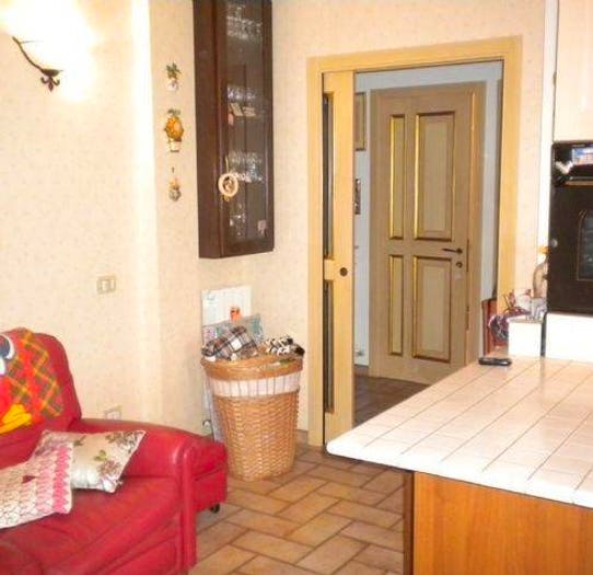 Appartamento trilocale in vendita in Via Camillo Benso Conte Di Cavour, Belforte del Chienti