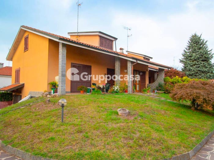Appartamento trilocale in vendita in Via Cardinal Romero, Centro, Magenta